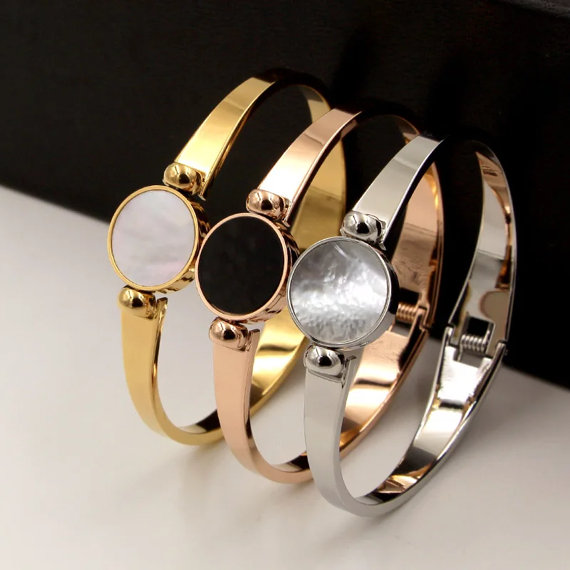 Fashion Turn White Black Shell Round Rotary Bracelet Bangle Rose Gold Color Stainless Steel Women Party Gift
Fashion Turn White Black Shell Round Rotary Bracelet Bangle Rose Gold Color Stainless Steel Women Party Gift
