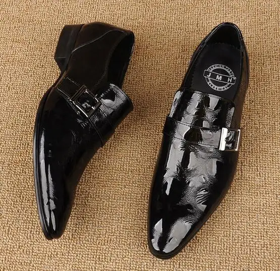 New lacquer leather men's shoes England buckle business casual shoes pointed toe men's leather single shoes
New lacquer leather men's shoes England buckle business casual shoes pointed toe men's leather single shoes