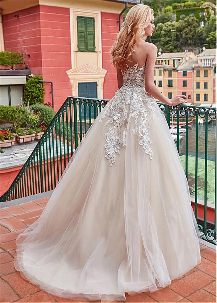White Ivory Marvelous Tulle Jewel Neckline A-line Wedding Dress With Lace Appliques Flowers Bridal Gowns
White Ivory Marvelous Tulle Jewel Neckline A-line Wedding Dress With Lace Appliques Flowers Bridal Gowns