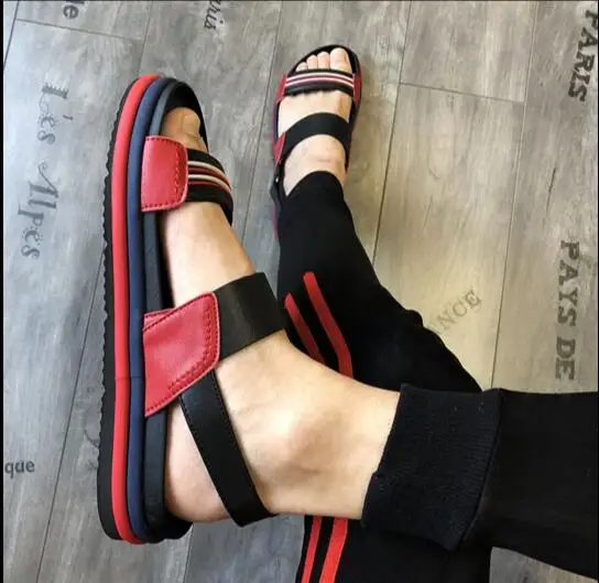 Men's all match strip sandals 2018 new summer leather Roman sandals beach shoes personality elestic band sandals and slippers
Men's all match strip sandals 2018 new summer leather Roman sandals beach shoes personality elestic band sandals and slippers