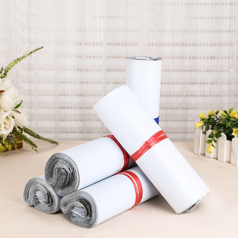 20*31+4cm 50Pcs/ Lot Express Mailer Pouch White Plastic Mailers Bag Soft Poly Mailing Event Pack Pocket Express Courier Envelope
20*31+4cm 50Pcs/ Lot Express Mailer Pouch White Plastic Mailers Bag Soft Poly Mailing Event Pack Pocket Express Courier Envelope