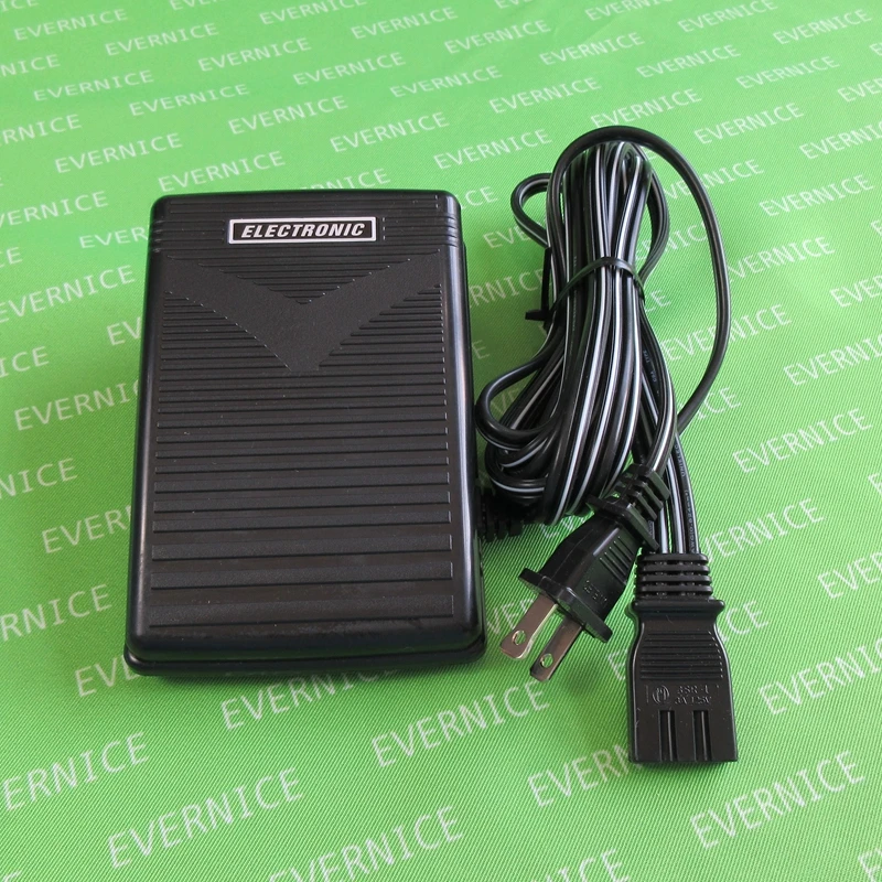 Foot Control & Cord 319003-003, 369263003, 60652 for BERNINA SINGER PFAFF 110-120 Volt, Max 1.4A, Variable speed.
Foot Control & Cord 319003-003, 369263003, 60652 for BERNINA SINGER PFAFF 110-120 Volt, Max 1.4A, Variable speed.