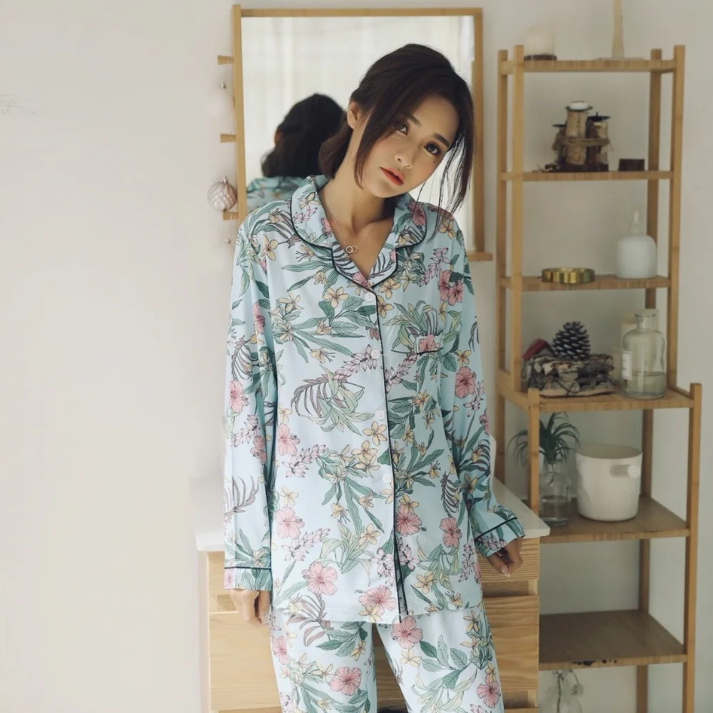 Autumn Cotton lobster Homewear Clothing Turn-down Collar Cardigan Elegant Women Pajamas Suit pajamas for women home clothes
Autumn Cotton lobster Homewear Clothing Turn-down Collar Cardigan Elegant Women Pajamas Suit pajamas for women home clothes
