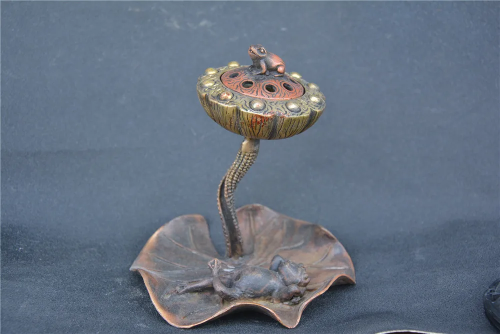 Collection old copper Frog & Lotus Seed statue /sculpture,Hand carving crafts,best adornment & collection, free shipping
Collection old copper Frog & Lotus Seed statue /sculpture,Hand carving crafts,best adornment & collection, free shipping