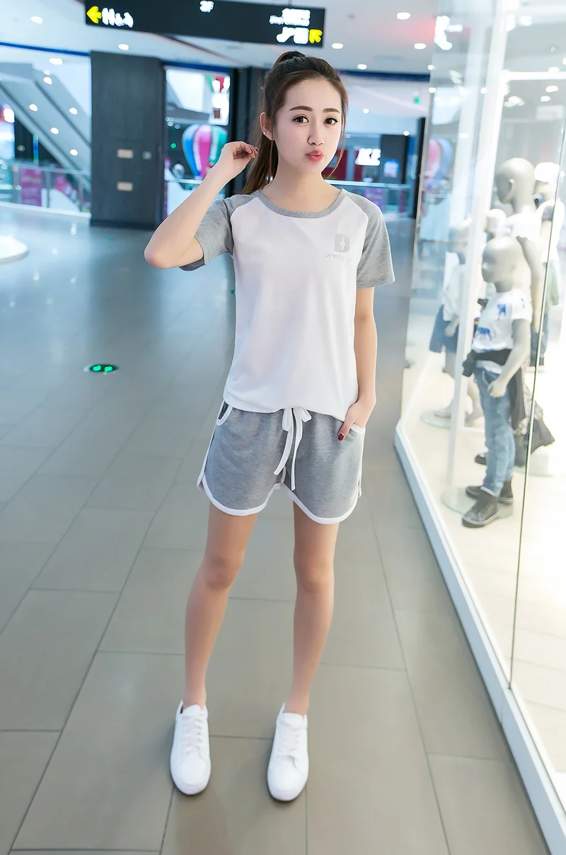 2019 New Spring Women Sets B Letter Print T-shirt Short Pants 2 Piece Set Casual Female Leisure Sports Suit Women Tracksuit
2019 New Spring Women Sets B Letter Print T-shirt Short Pants 2 Piece Set Casual Female Leisure Sports Suit Women Tracksuit