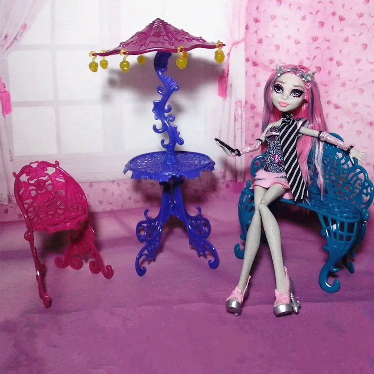 Новое поступление 2021 модный набор мебели для куклы Monster high (кресла + стол с зонтом