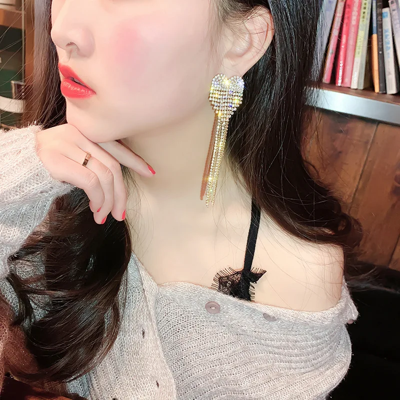 DREJEW Luxury Gold Silver Lover Heart Rhinestone Tassel Statement Earrings Christmas 925 Drop Earrings for Women Wedding Party
DREJEW Luxury Gold Silver Lover Heart Rhinestone Tassel Statement Earrings Christmas 925 Drop Earrings for Women Wedding Party
