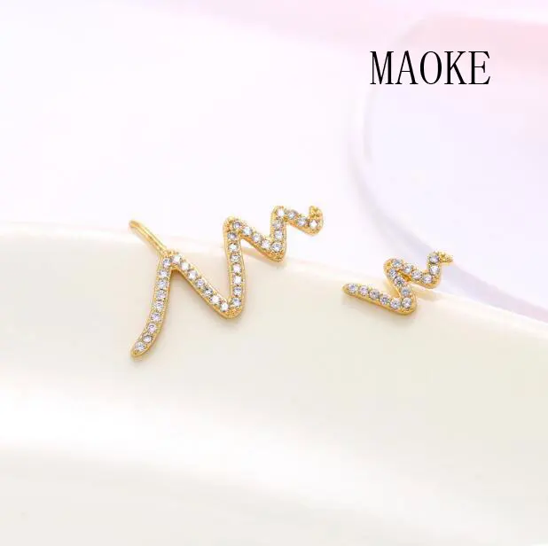 Promotional S925 Sterling SV Asymmetric Heartbeat Zircon Serpentine Stud Earrings Fashion Jewelry for Women's Fashion Gifts
Promotional S925 Sterling SV Asymmetric Heartbeat Zircon Serpentine Stud Earrings Fashion Jewelry for Women's Fashion Gifts