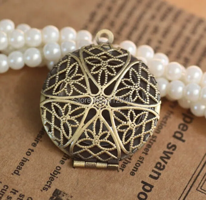 100pcs Wholesale ANTIQUE BRONZE 27mm Round Photo Locket Frame DIY Necklace Pendant Findings & settings for Jewelry Making
100pcs Wholesale ANTIQUE BRONZE 27mm Round Photo Locket Frame DIY Necklace Pendant Findings & settings for Jewelry Making