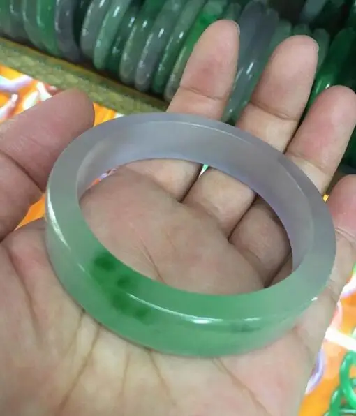 Certified Grade A 100% Natural Green Jadeite JADE Bracelet Bangle 58-59 DROP SHIPPING
Certified Grade A 100% Natural Green Jadeite JADE Bracelet Bangle 58-59 DROP SHIPPING