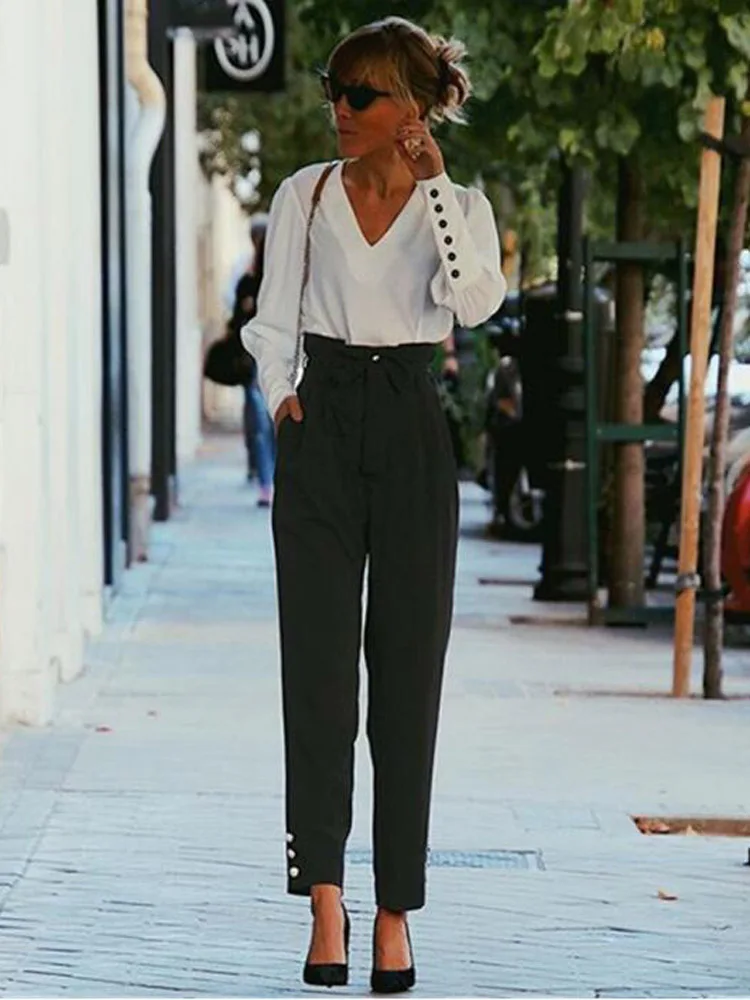 2019 office ladies T-shirt Women Casual Tops V-Neck Long Sleeves Elegant Back Button Blouses Spring autumn Fashion Solid Shirt
2019 office ladies T-shirt Women Casual Tops V-Neck Long Sleeves Elegant Back Button Blouses Spring autumn Fashion Solid Shirt