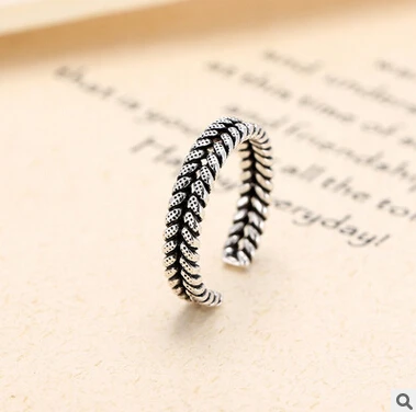 New arrival high quality retro style 925 sterling silver ladies wedding finger rings jewelry gift drop shipping ring
New arrival high quality retro style 925 sterling silver ladies wedding finger rings jewelry gift drop shipping ring