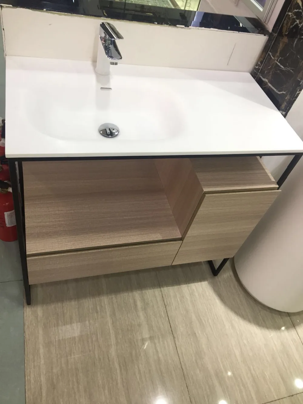 

900mm Floor Mounted Solid Surface Acrylic Bathroom Vanity Oak Bathroom Cabinet Cloakroom Matt White Sink 20000-0