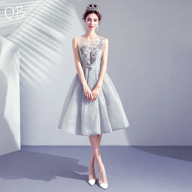 Blue A-line Tulle Lace Flowers Beaded Short Sexy Evening Dresses 2020 New Fashion Bride Party Prom Dress XH104M
Blue A-line Tulle Lace Flowers Beaded Short Sexy Evening Dresses 2020 New Fashion Bride Party Prom Dress XH104M
