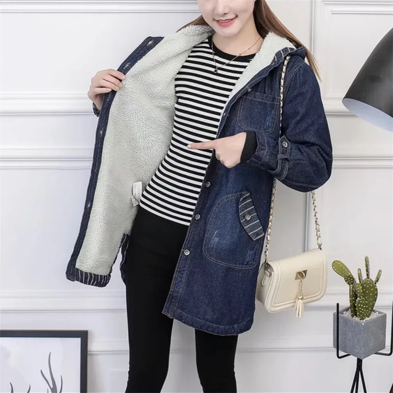New Winter jeans Coat Women Large size Thick Denim Outwear Womens Long Hooded Denim Gacket Coat Female Korean Casual Overcoat
New Winter jeans Coat Women Large size Thick Denim Outwear Womens Long Hooded Denim Gacket Coat Female Korean Casual Overcoat