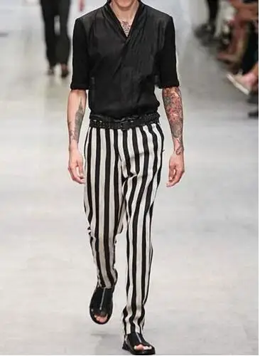 28-38 ! 2020 summer fashion casual pants men's Haren foot pants black and white stripe loose trend pants
28-38 ! 2020 summer fashion casual pants men's Haren foot pants black and white stripe loose trend pants
