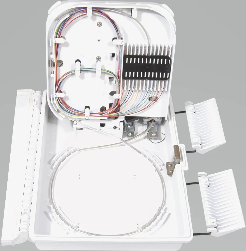 FTTH 12 cores fiber Termination Box 12 port 12 channel Splitter Box indoor outdoor fiber Splitter Box ABS
FTTH 12 cores fiber Termination Box 12 port 12 channel Splitter Box indoor outdoor fiber Splitter Box ABS