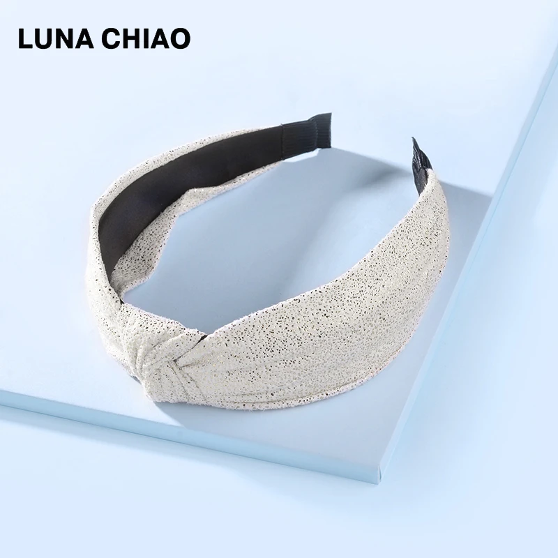 LUNA CHIAO Female Hair Accessories Solid Color Velvet Suede Fabric Knoted Head Band for Women
LUNA CHIAO Female Hair Accessories Solid Color Velvet Suede Fabric Knoted Head Band for Women