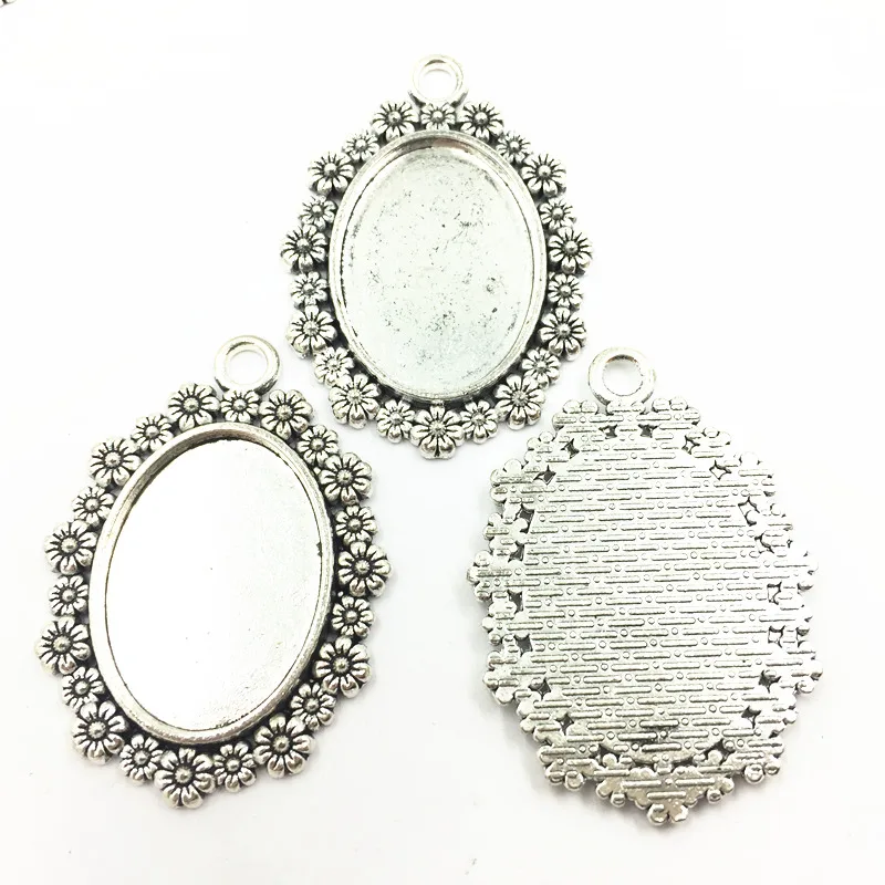 10Pcs Necklace Pendant Setting Cameo Base Tray Bezel Blank Silver Tone Flower Lace Oval Metal Fit 18x25mm Cabochon Jewelry 4X3cm
10Pcs Necklace Pendant Setting Cameo Base Tray Bezel Blank Silver Tone Flower Lace Oval Metal Fit 18x25mm Cabochon Jewelry 4X3cm