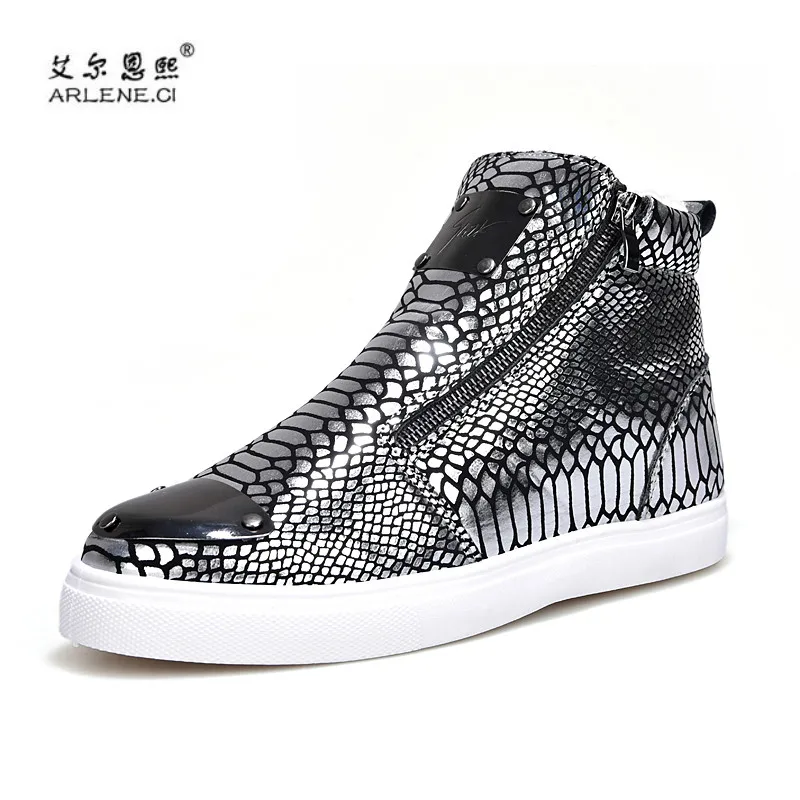 Men Skateboarding Shoes 2020 New British Style Male Shiny Pu Leather Street Shoes Fitness Sneakers Men High Top Gym Sport Shoes
Men Skateboarding Shoes 2020 New British Style Male Shiny Pu Leather Street Shoes Fitness Sneakers Men High Top Gym Sport Shoes