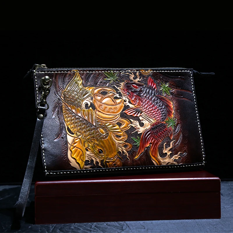 Handmade Business Men Vegetable Tanned Leather Carvings Carp Bag Money Holder Clutch Purse Phone Pocket Man Clutches Envelope
Handmade Business Men Vegetable Tanned Leather Carvings Carp Bag Money Holder Clutch Purse Phone Pocket Man Clutches Envelope