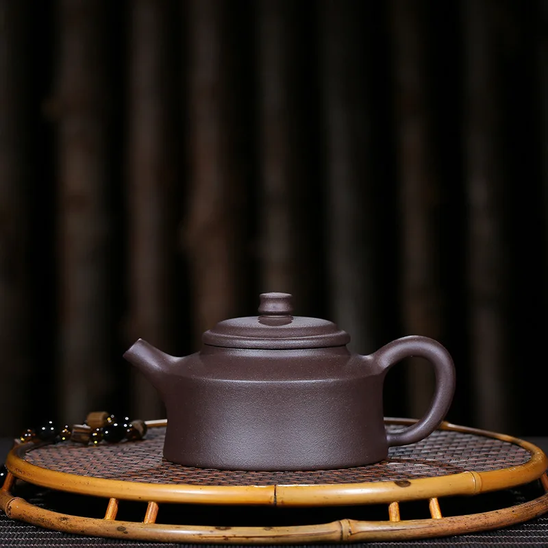 pot genuine hand-made raw ore old purple clay Dezhong pot Kungfu teapot and teapot factory direct sale special price
pot genuine hand-made raw ore old purple clay Dezhong pot Kungfu teapot and teapot factory direct sale special price