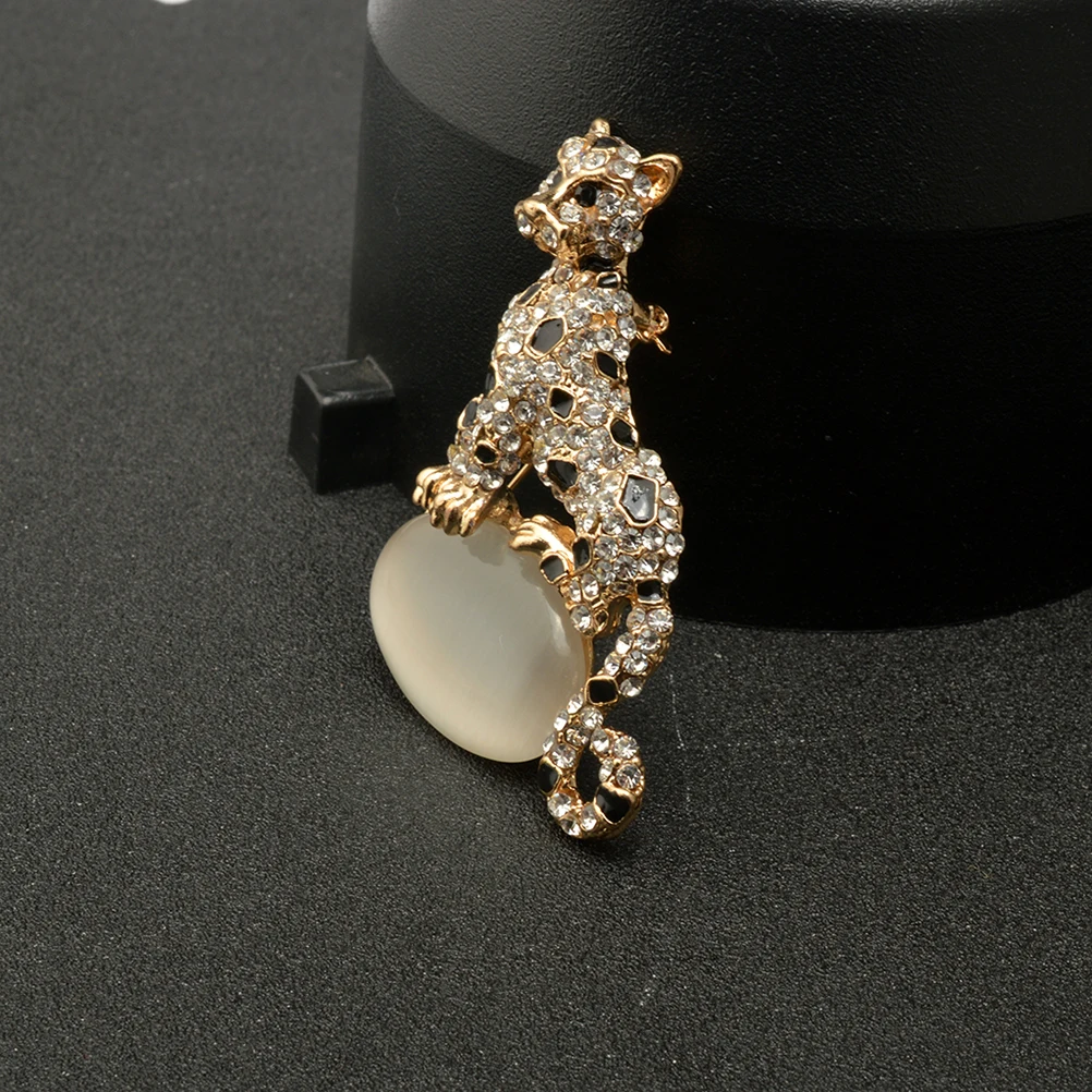 Exquisite Costume Accessories Breastpin Lovely Animal Shaped Rhinestone and Alloy Pin Leopard Brooch (Golden) | Украшения и