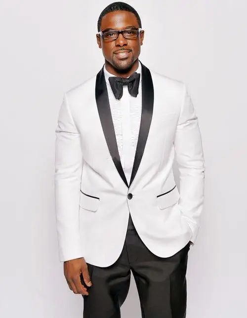 2018 High Quality White Groom Tuxedos Notch Lapel Groomsmen Best Man Wedding Prom Dinner Suits ( jacket+Pants+tie)
2018 High Quality White Groom Tuxedos Notch Lapel Groomsmen Best Man Wedding Prom Dinner Suits ( jacket+Pants+tie)