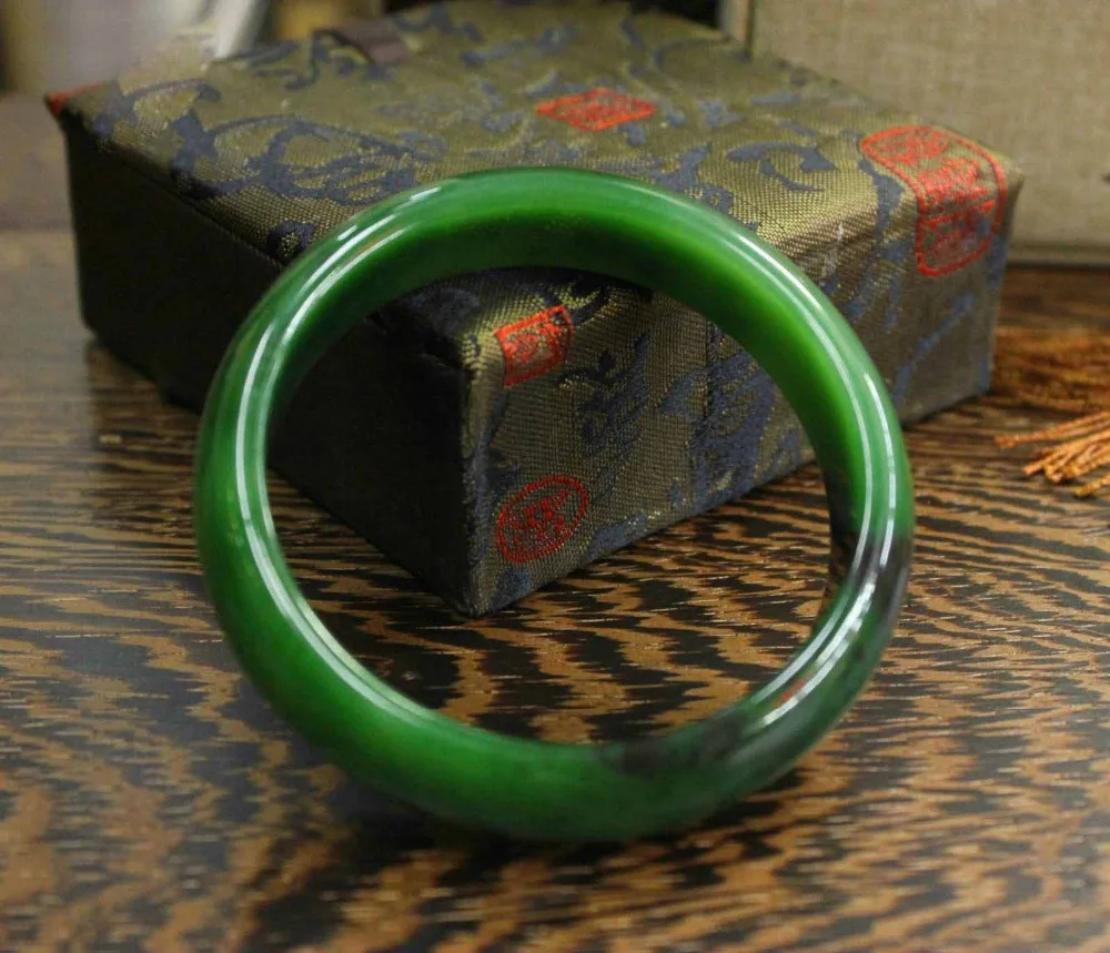 Chinese Xinjiang 100% Hetian Green Jade Hand-carved Bracelet Bangle Natural Jasper Bracelet 56mm--62mm
Chinese Xinjiang 100% Hetian Green Jade Hand-carved Bracelet Bangle Natural Jasper Bracelet 56mm--62mm