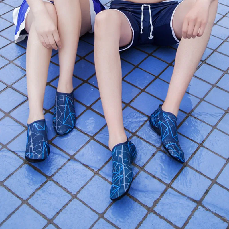 NEW Men Women Water Skin Shoes Aqua Socks Neoprene Diving Socks Wetsuit Prevent Scratch Non-slip Swim Beach Shoes
NEW Men Women Water Skin Shoes Aqua Socks Neoprene Diving Socks Wetsuit Prevent Scratch Non-slip Swim Beach Shoes