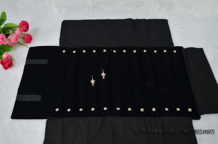 High Quality Soft Velvet Earring Storage Bag Earring Stud Travel Bag Foldable Jowelry Pouch Roll Portable Display Bag All Black
High Quality Soft Velvet Earring Storage Bag Earring Stud Travel Bag Foldable Jowelry Pouch Roll Portable Display Bag All Black