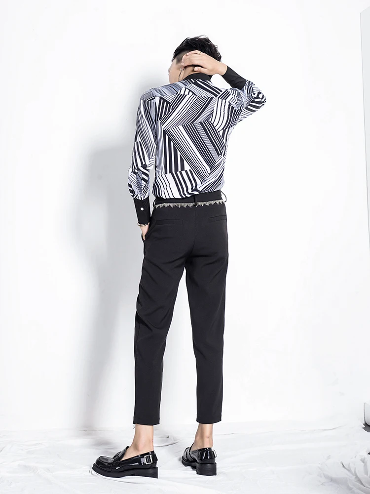 Web celebrity scheming shirt design sense men's black and white striped long-sleeved tie shirt stylist trend. M-3XL
Web celebrity scheming shirt design sense men's black and white striped long-sleeved tie shirt stylist trend. M-3XL