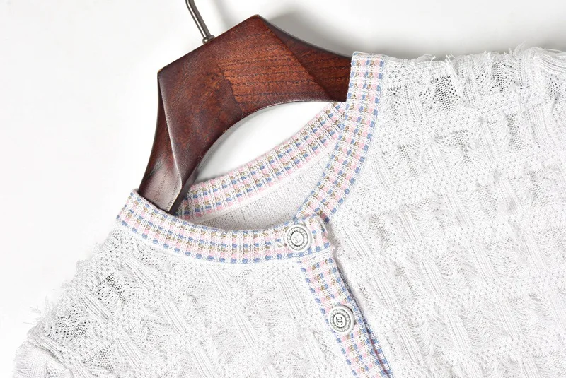 2019 Summer Women's Outfits Two Pieces Collection Elegant Solid Sets Knitted T-shirt Pants Ladies Party Tassel Plaid Shorts Suit
2019 Summer Women's Outfits Two Pieces Collection Elegant Solid Sets Knitted T-shirt Pants Ladies Party Tassel Plaid Shorts Suit