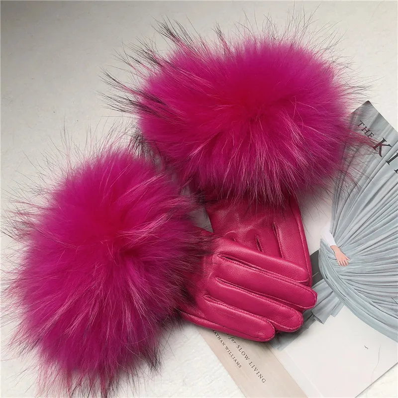Women's Genuine Leather Glove Winter Warm Real Sheepskin & real Fur Gloves Fashion Style Natural Fluffy Raccoon Fur
Women's Genuine Leather Glove Winter Warm Real Sheepskin & real Fur Gloves Fashion Style Natural Fluffy Raccoon Fur