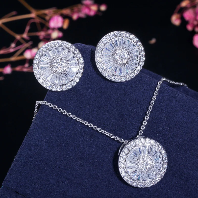 CWWZircons Top Quality CZ Crystal Women Fashion Jewellery Shiny Round Cubic Zircon Necklace and Earring Jewelry set T039
CWWZircons Top Quality CZ Crystal Women Fashion Jewellery Shiny Round Cubic Zircon Necklace and Earring Jewelry set T039