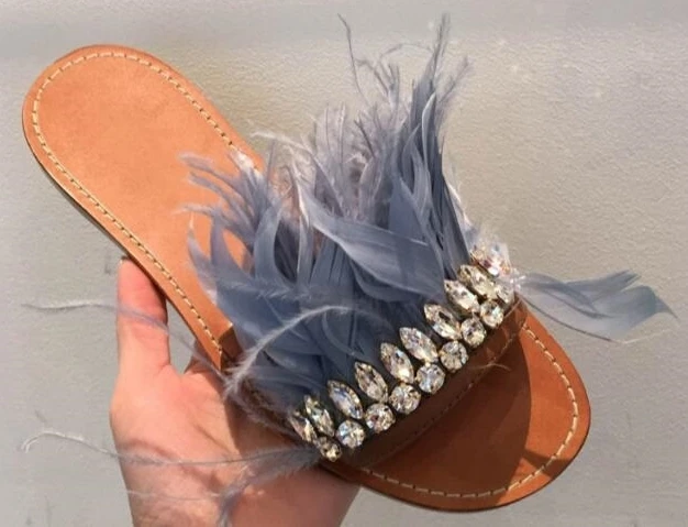 Summer Newest Leather Shoes Beautiful Feather Crystal Embellished Flat Slippers Woman Sexy Open Toe Sandal
Summer Newest Leather Shoes Beautiful Feather Crystal Embellished Flat Slippers Woman Sexy Open Toe Sandal