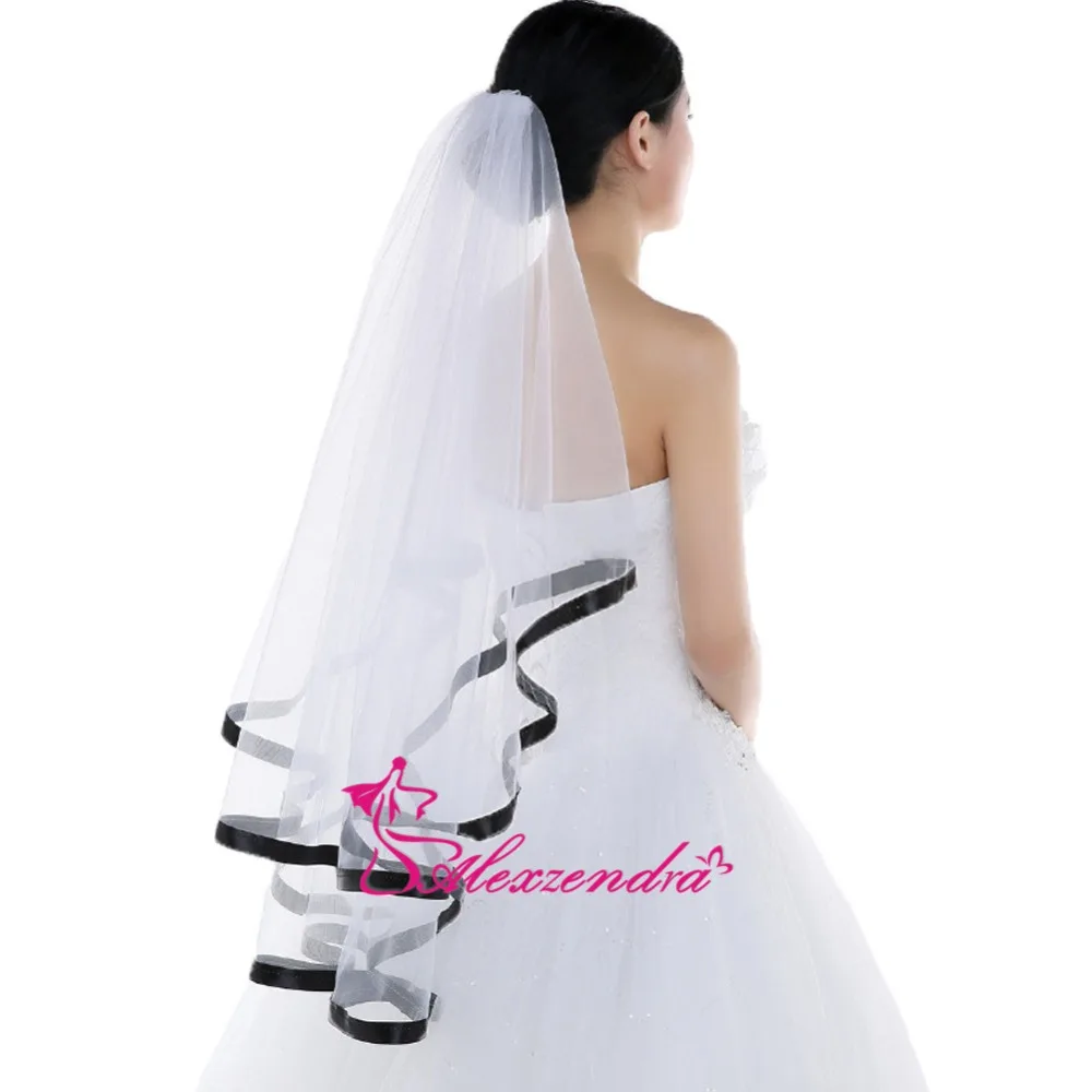 Alexzendra White Ivory 2 Tiers Black Ribbon Edge Finger Length Wedding Veil Bridal Veil Veu De Noiva Wedding Accessories
Alexzendra White Ivory 2 Tiers Black Ribbon Edge Finger Length Wedding Veil Bridal Veil Veu De Noiva Wedding Accessories