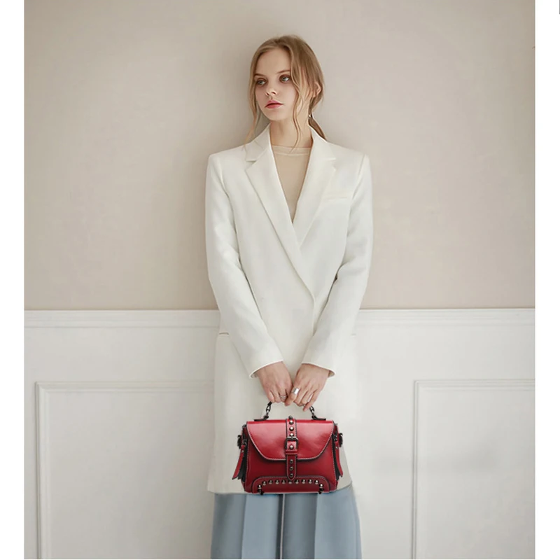 YBYT New Woman Handbags Fashion Rivet Shoulder Bag High Quality Cross Body Bag PU Leather Female Shoulder Bag Vintage Solid Tote
YBYT New Woman Handbags Fashion Rivet Shoulder Bag High Quality Cross Body Bag PU Leather Female Shoulder Bag Vintage Solid Tote