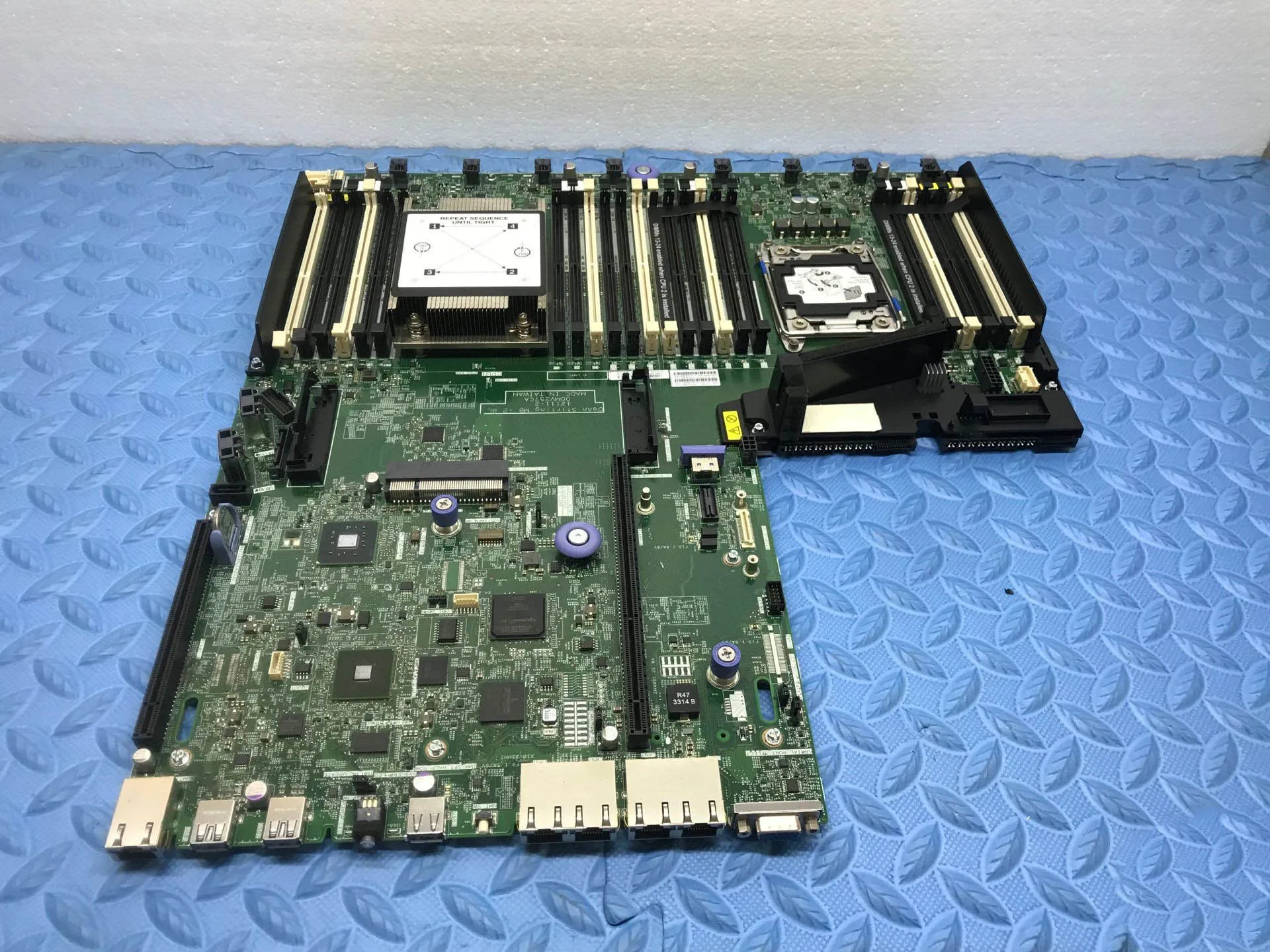X3550 M5 Server Motherboard 5643 00MV248 00MV379 00KF629 01GT573 used original tested well
X3550 M5 Server Motherboard 5643 00MV248 00MV379 00KF629 01GT573 used original tested well