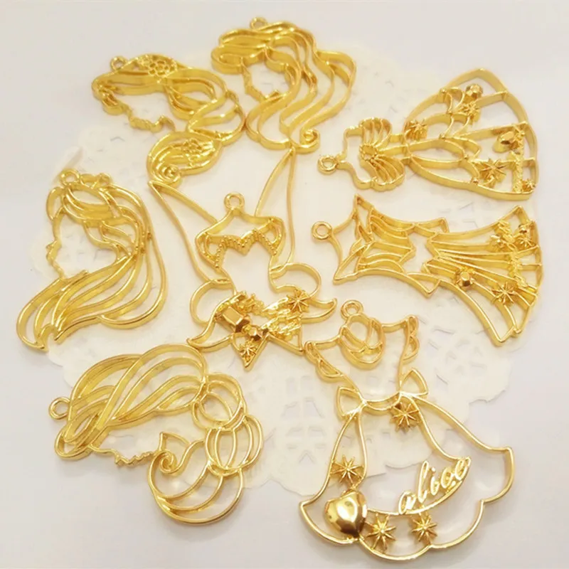 12pcs princess Open Bezel Metal Frame Pendant Gold Charm Bezel Setting Cabochon Setting UV Resin Charm
12pcs princess Open Bezel Metal Frame Pendant Gold Charm Bezel Setting Cabochon Setting UV Resin Charm