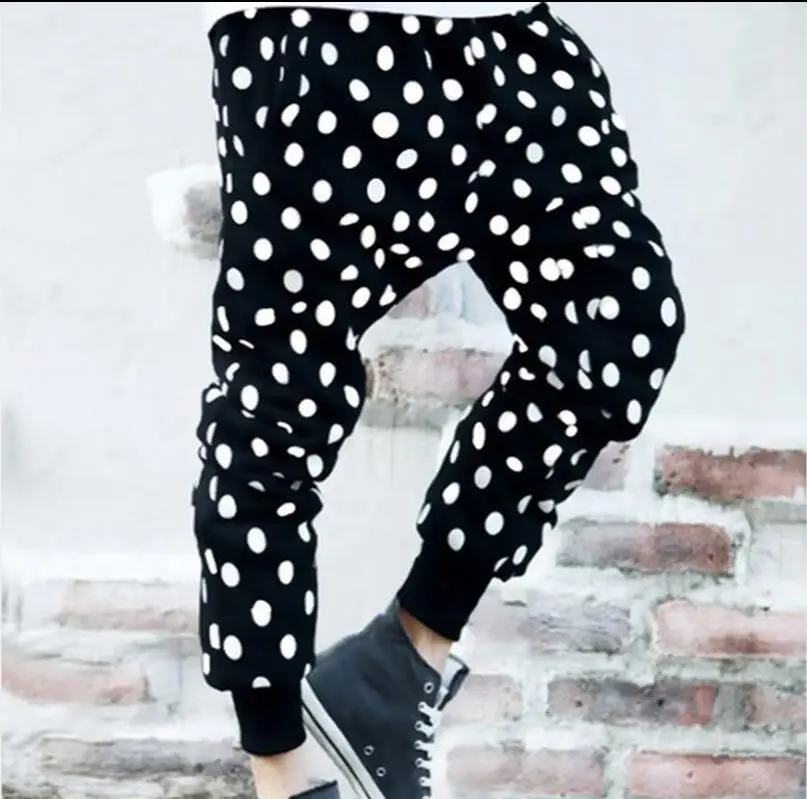 28-42 2022 Men's Clothing GD Hair Stylist Non-mainstream Casual Pants Personality Male Dot Harem Pants Plus Size Singer Costumes
28-42 2022 Men's Clothing GD Hair Stylist Non-mainstream Casual Pants Personality Male Dot Harem Pants Plus Size Singer Costumes