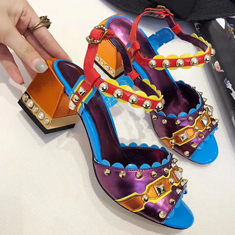 2018 New fashion rivets sandals mixed-color med heel ankle strap high heels sexy peep toe women party dress shoes zapatos mujer
2018 New fashion rivets sandals mixed-color med heel ankle strap high heels sexy peep toe women party dress shoes zapatos mujer