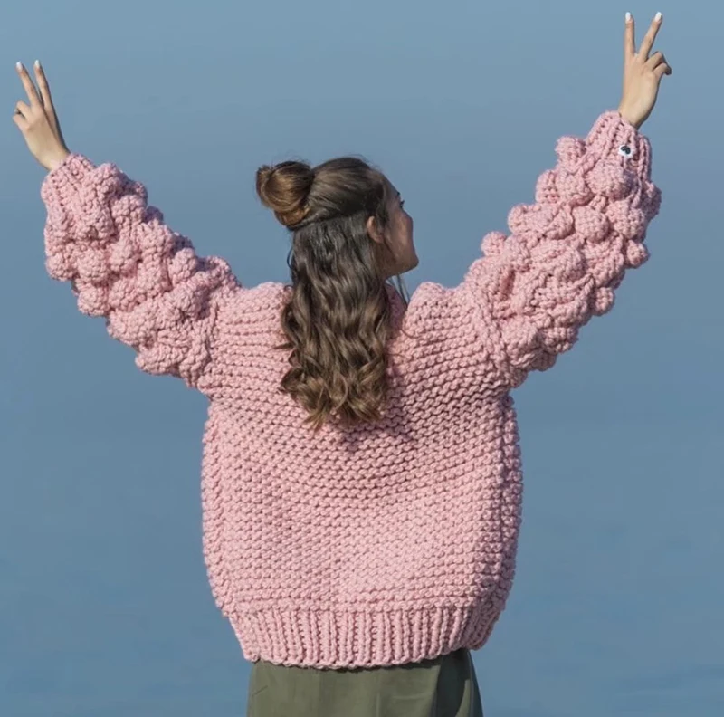 Europe and America Women High Fashion Heavy Workmanship Purely Hand Knitting Three-dimensional Ball Shape Lantern Sleeve Sweater
Europe and America Women High Fashion Heavy Workmanship Purely Hand Knitting Three-dimensional Ball Shape Lantern Sleeve Sweater