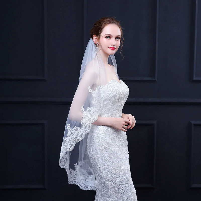 1.5M Lace Edge Simple Short Wedding Veil Ivory one Layer with comb Soft Tulle Bridal Veil Velo de Novia Wedding Accessories
1.5M Lace Edge Simple Short Wedding Veil Ivory one Layer with comb Soft Tulle Bridal Veil Velo de Novia Wedding Accessories