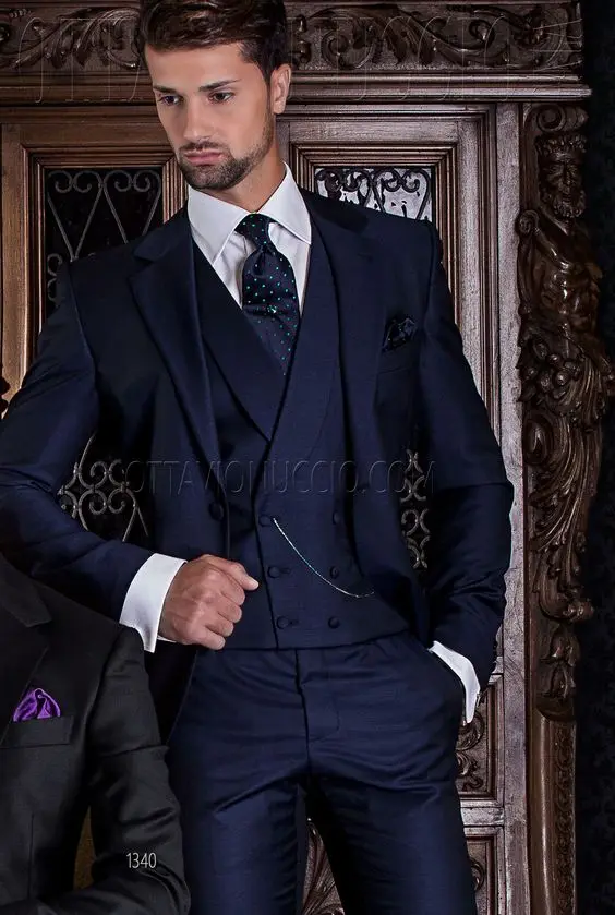 2018 Tailored navy Blue Suit Men Tailcoat Slim Fit 3 Piece Tuxedo Custom Groom Blazer Prom Wedding Suits Ternos Jacket+Pant+Vest
2018 Tailored navy Blue Suit Men Tailcoat Slim Fit 3 Piece Tuxedo Custom Groom Blazer Prom Wedding Suits Ternos Jacket+Pant+Vest