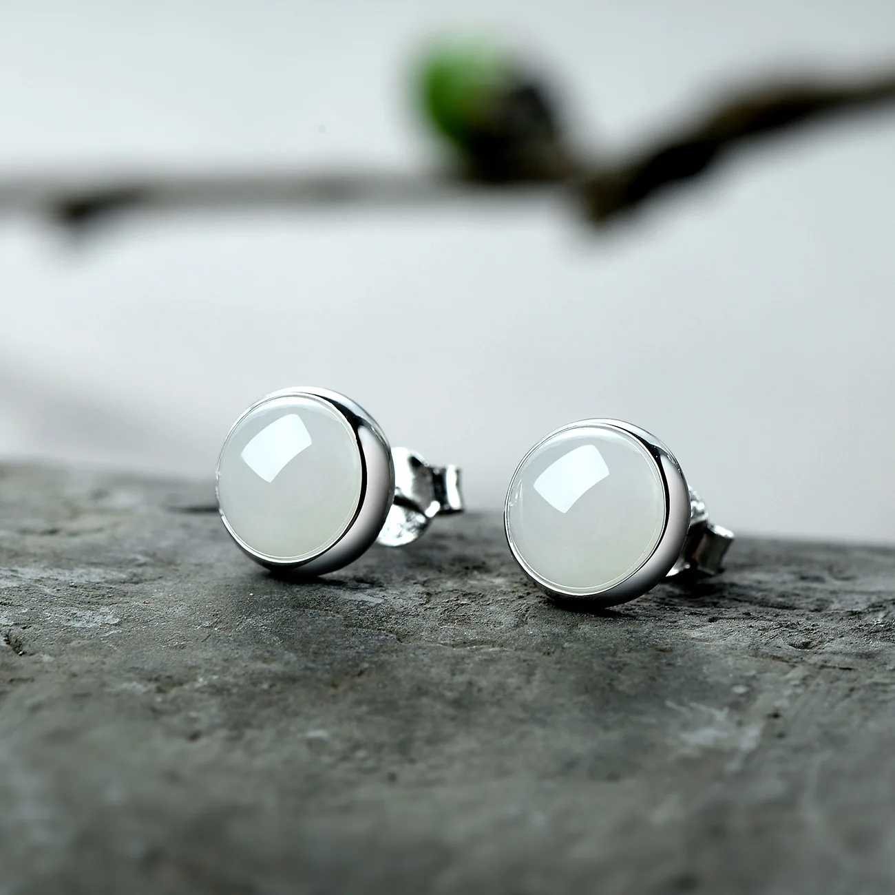 2018 New Arrival Round Jade New S925 Inlaid Earrings Original Fashion Simple Natural Personality Natural Jade Earrings
2018 New Arrival Round Jade New S925 Inlaid Earrings Original Fashion Simple Natural Personality Natural Jade Earrings
