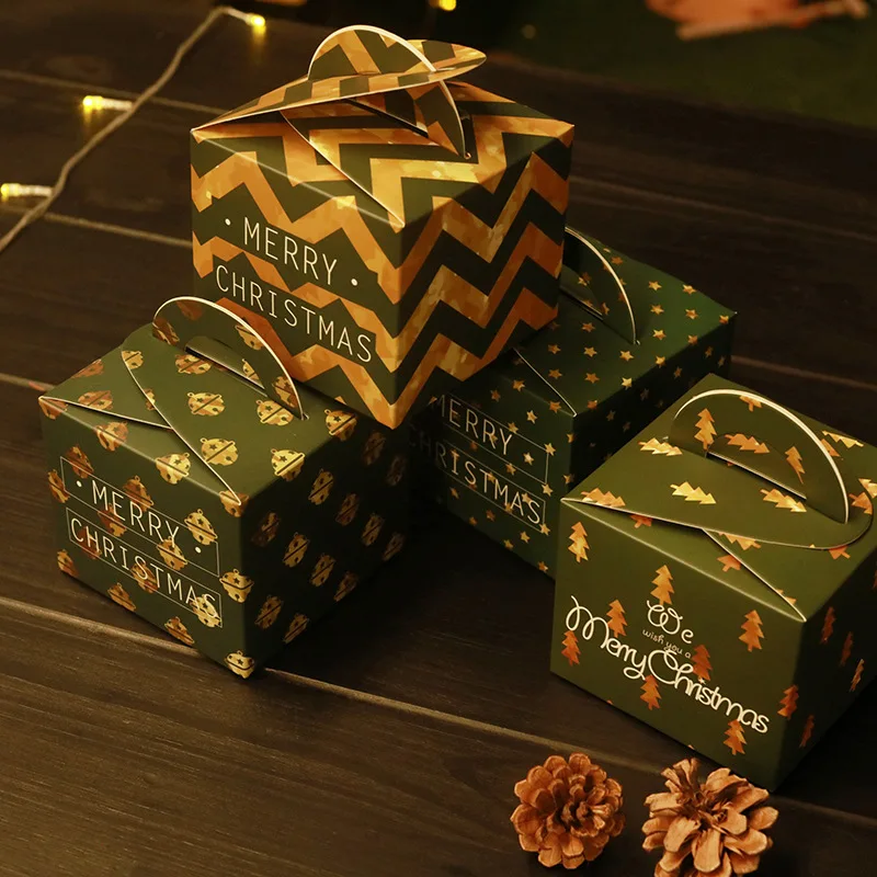16pcs printed portable apple Christmas box Sock scarf with hand Creative gift candy box
16pcs printed portable apple Christmas box Sock scarf with hand Creative gift candy box