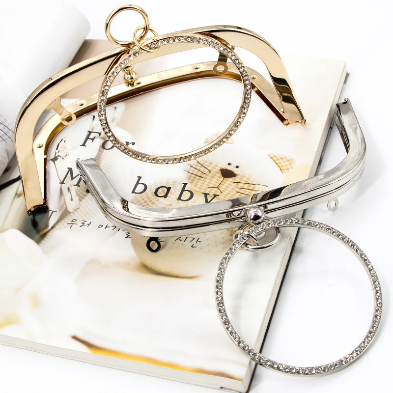 18.5 cm arched hole set auger handle no hand holding mouth gold bag accessories Obag diy manual Metal Bag Handle Purse Frame
18.5 cm arched hole set auger handle no hand holding mouth gold bag accessories Obag diy manual Metal Bag Handle Purse Frame
