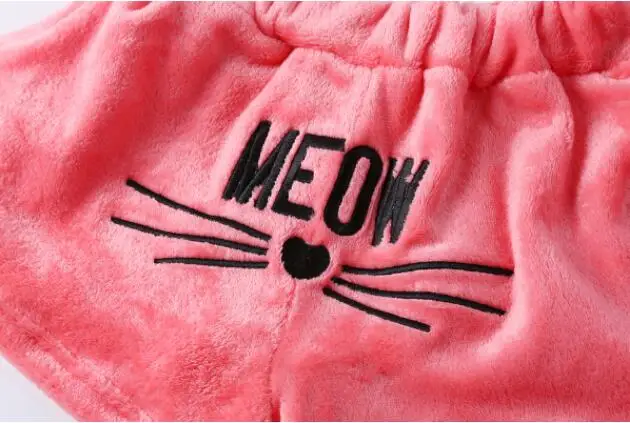 Women Coral Velvet Suit Two Piece Autumn Winter Pajamas Warm Sleepwear Cute Cat Meow Pattern Hoodies Shorts Set 2019 New
Women Coral Velvet Suit Two Piece Autumn Winter Pajamas Warm Sleepwear Cute Cat Meow Pattern Hoodies Shorts Set 2019 New