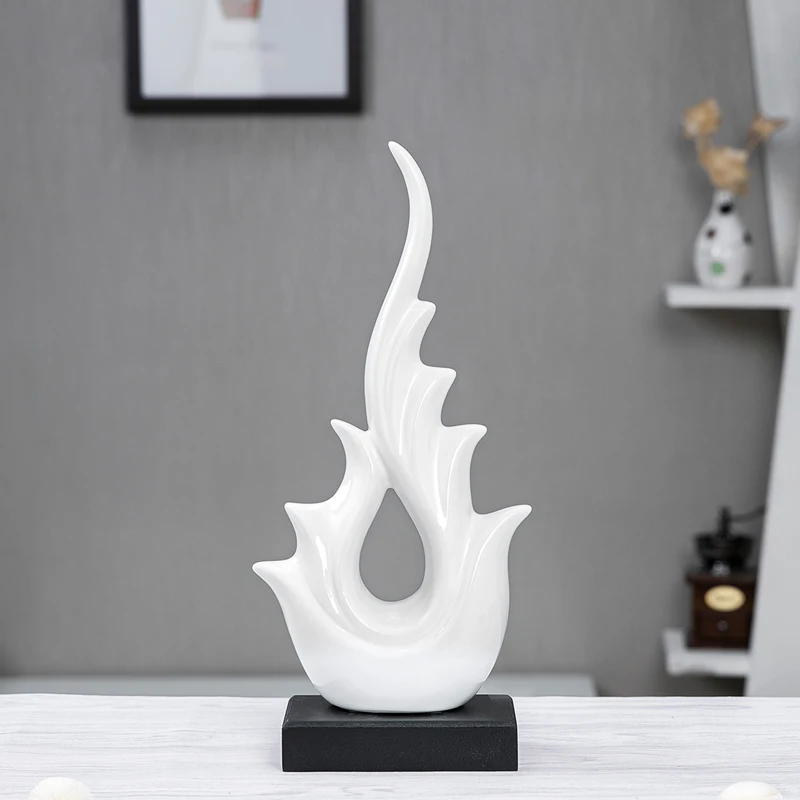 European High quality Creative Figurines Miniatures tabletop crafts fashion home living room Decoration accessories Best gift
European High quality Creative Figurines Miniatures tabletop crafts fashion home living room Decoration accessories Best gift